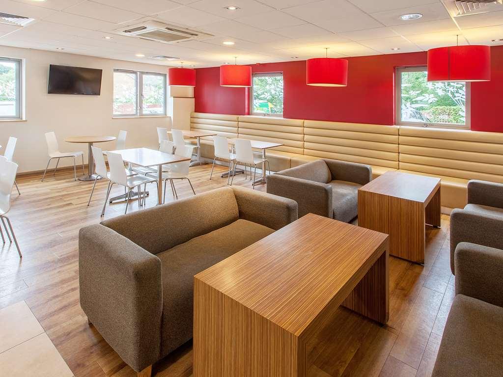 Travelodge Bracknell Central Restaurante foto